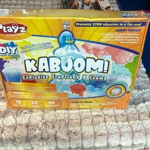Plays DIY Kaboom Explosive Eruption & Foams